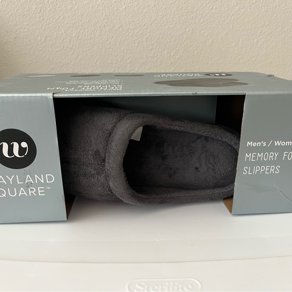 Wayland Memory Foam Slippers - Men’s / Women’s - Picture 2 of 12
